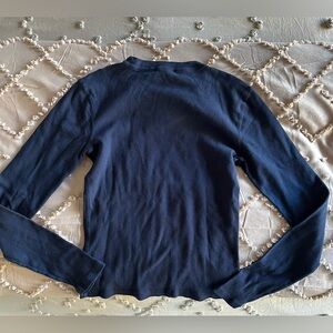 Brandy Melville - Ainsley; Basic long sleeve crewneck top